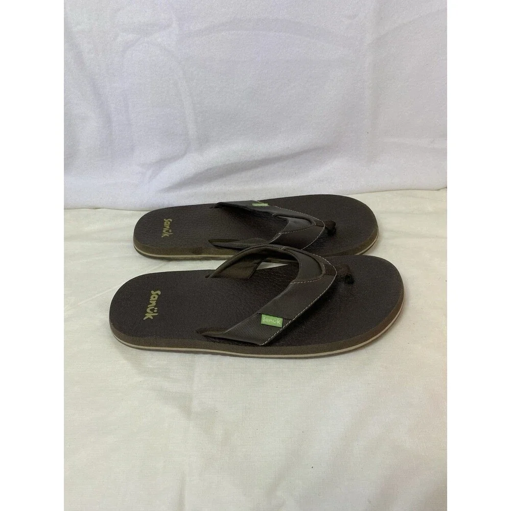 Sanuk Men's Flip Flops Sandals Shoes size 6/7 Brown Thongs Open Toe